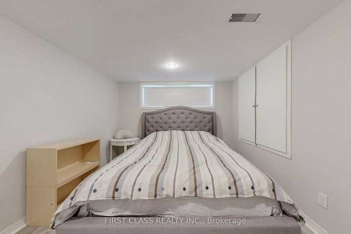 Photo 39 at 144 Alpaca Drive, Jefferson, Richmond Hill