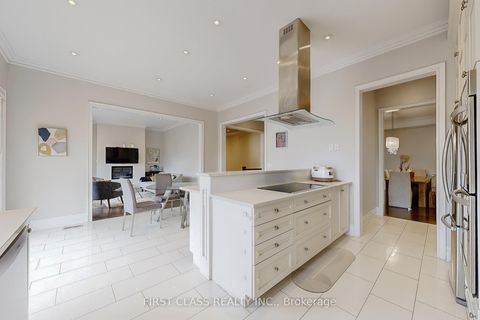Photo 5 at 144 Alpaca Drive, Jefferson, Richmond Hill