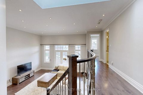 Photo 19 at 144 Alpaca Drive, Jefferson, Richmond Hill