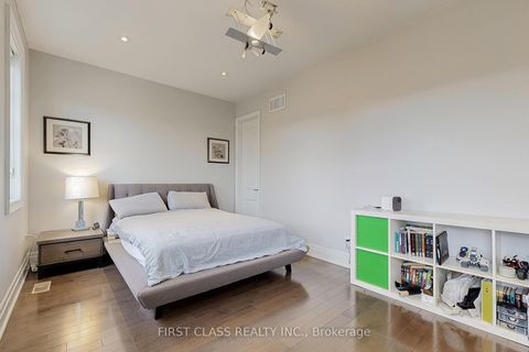 Photo 26 at 144 Alpaca Drive, Jefferson, Richmond Hill