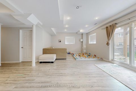 Photo 37 at 144 Alpaca Drive, Jefferson, Richmond Hill