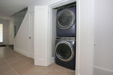 Photo 7 at 14 Ramage Lane, West Deane, Toronto