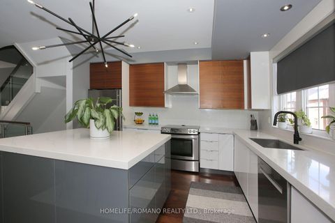 Photo 14 at 14 Ramage Lane, West Deane, Toronto