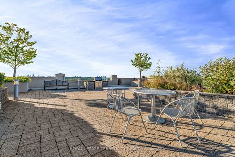Photo 24 at 121 - 205 The Donway W, Don Mills, Toronto