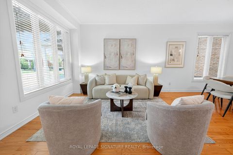 Photo 2 at 50 Steel Drive, Bayview Northeast, Aurora