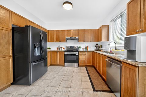 Photo 10 at 50 Steel Drive, Bayview Northeast, Aurora