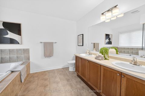 Photo 15 at 50 Steel Drive, Bayview Northeast, Aurora