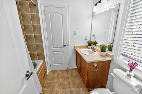 Photo 19 at 50 Steel Drive, Bayview Northeast, Aurora