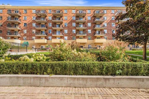 Photo 25 at 522 - 7373 Martin Grove Road, Vaughan Grove, Vaughan