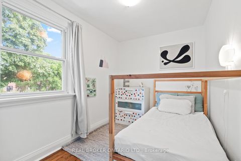 Photo 25 at 39 Vanbrugh Avenue, Cliffside, Toronto