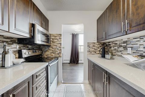 Photo 5 at 801 - 5 Parkway Forest Drive, Henry Farm, Toronto