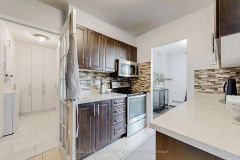 Photo 6 at 801 - 5 Parkway Forest Drive, Henry Farm, Toronto