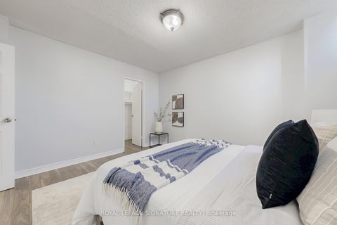 Photo 9 at 801 - 5 Parkway Forest Drive, Henry Farm, Toronto