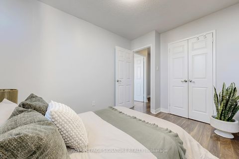 Photo 13 at 801 - 5 Parkway Forest Drive, Henry Farm, Toronto
