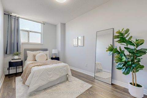 Photo 15 at 801 - 5 Parkway Forest Drive, Henry Farm, Toronto