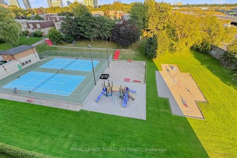 Photo 25 at 801 - 5 Parkway Forest Drive, Henry Farm, Toronto