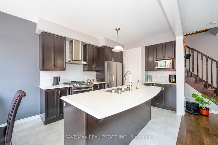 Photo 8 at 30 Polstar Road, Northwest Brampton, Brampton