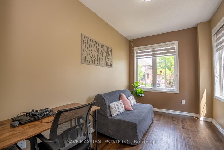 Photo 11 at 30 Polstar Road, Northwest Brampton, Brampton
