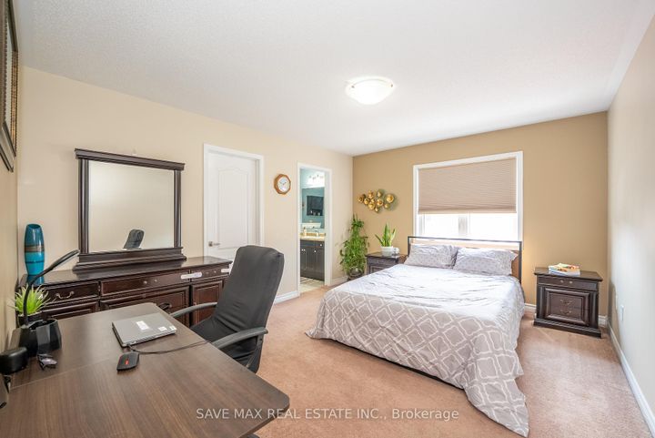 Photo 12 at 30 Polstar Road, Northwest Brampton, Brampton