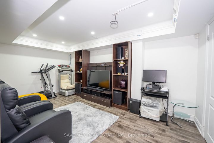 Photo 24 at 30 Polstar Road, Northwest Brampton, Brampton