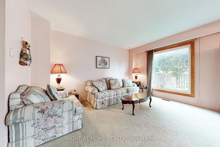Photo 8 at 119 Grenbeck Drive, Milliken, Toronto