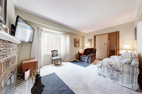 Photo 3 at 119 Grenbeck Drive, Milliken, Toronto