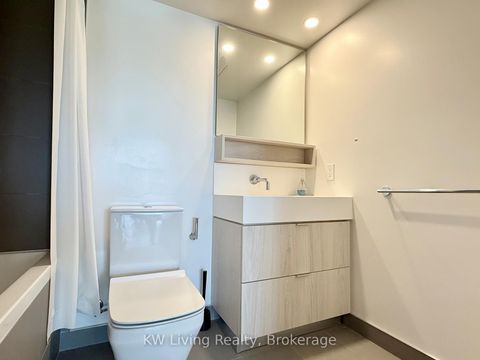 Photo 18 at 725 - 8 Hillsdale Avenue E, Mount Pleasant West, Toronto