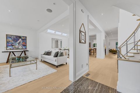 Photo 3 at 488 Brookdale Avenue, Nortown, Toronto