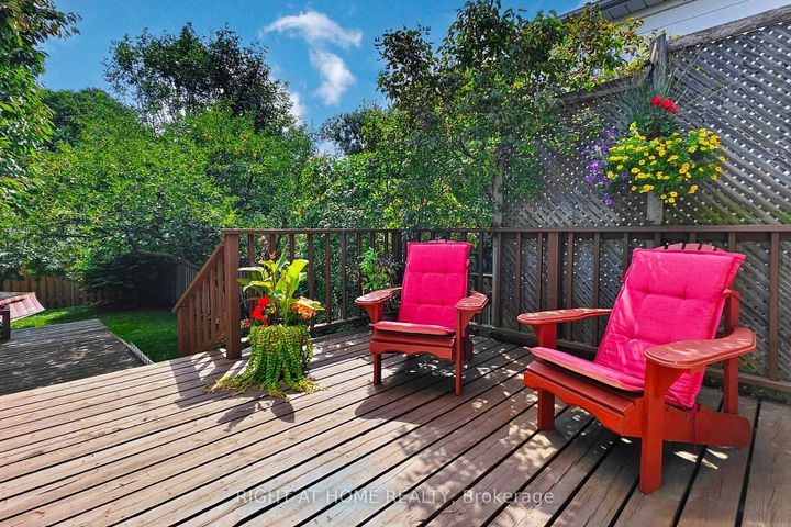 Photo 10 at 1592 Otterby Road, Applewood, Mississauga