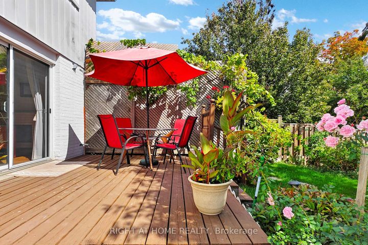 Photo 14 at 1592 Otterby Road, Applewood, Mississauga