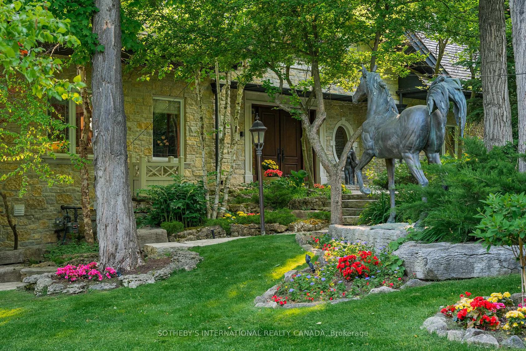101 Paula Court, Kleinburg, Vaughan 