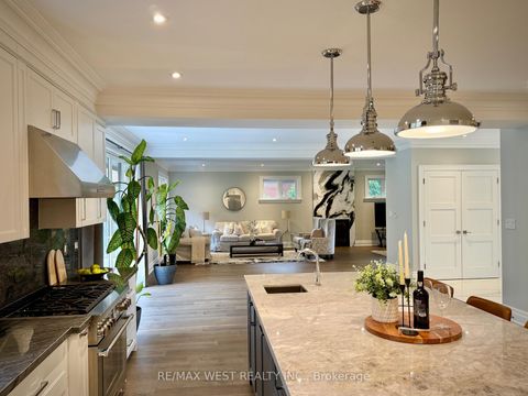 Photo 7 at 18 Windy Ridge Drive, Scarborough Village, Toronto