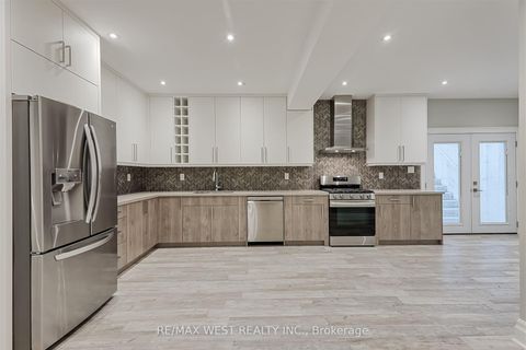 Photo 36 at 18 Windy Ridge Drive, Scarborough Village, Toronto