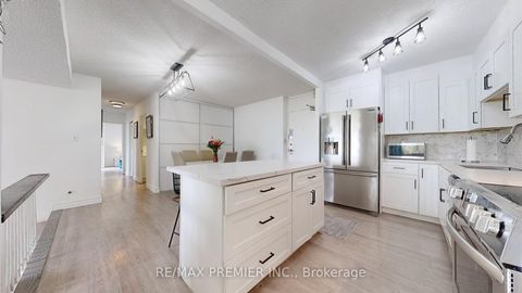 Photo 8 at 710 - 270 Scarlett Road, Smythe, Toronto