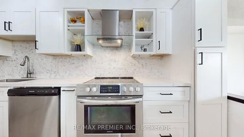 Photo 10 at 710 - 270 Scarlett Road, Smythe, Toronto