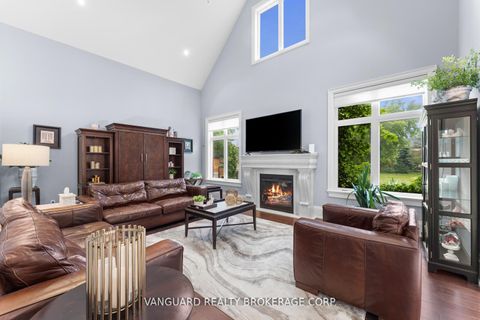 Photo 9 at 32 Birch Hill Road, East Woodbridge, Vaughan