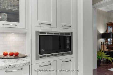 Photo 17 at 32 Birch Hill Road, East Woodbridge, Vaughan
