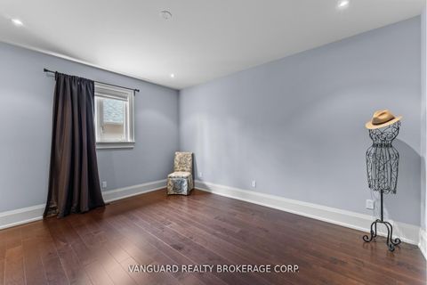 Photo 39 at 32 Birch Hill Road, East Woodbridge, Vaughan