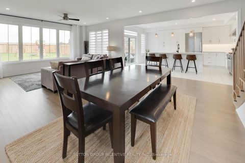 Photo 7 at 13 Abbey Crescent, Rural Barrie Southeast, Barrie