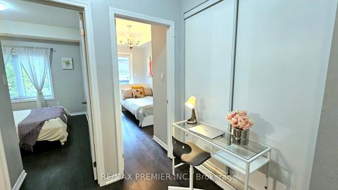 Photo 4 at 272 - 19 Coneflower Crescent, Branson, Toronto