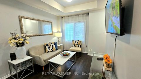 Photo 13 at 272 - 19 Coneflower Crescent, Branson, Toronto
