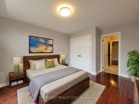 Photo 16 at 10 Conover Avenue, Bayview Northeast, Aurora