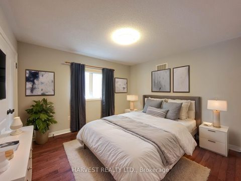 Photo 18 at 10 Conover Avenue, Bayview Northeast, Aurora