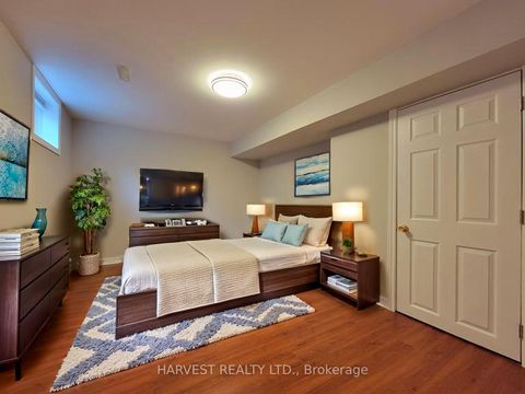 Photo 27 at 10 Conover Avenue, Bayview Northeast, Aurora