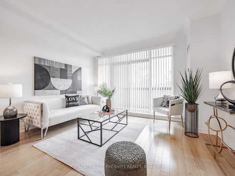 Photo 12 at 215 - 11121 Yonge Street, Devonsleigh, Richmond Hill