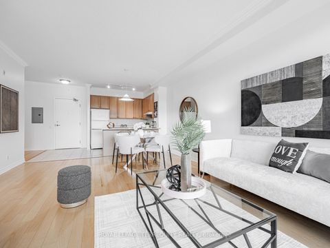 Photo 16 at 215 - 11121 Yonge Street, Devonsleigh, Richmond Hill