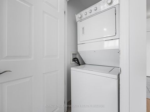 Photo 22 at 215 - 11121 Yonge Street, Devonsleigh, Richmond Hill
