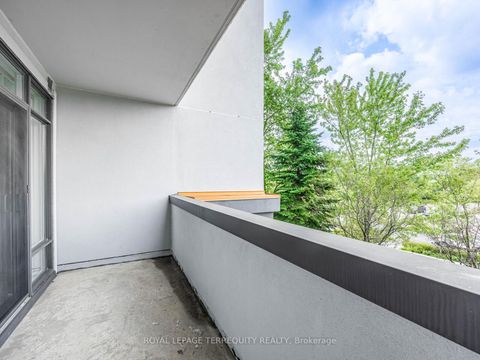 Photo 23 at 215 - 11121 Yonge Street, Devonsleigh, Richmond Hill