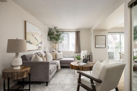 Photo 3 at 807 - 75 Weldrick Road E, Observatory, Richmond Hill