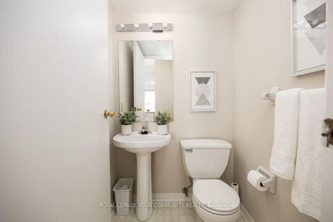Photo 10 at 807 - 75 Weldrick Road E, Observatory, Richmond Hill